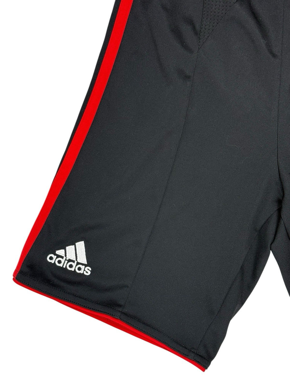 Liverpool FC GK Football Shorts 2010/11 Age 7/8