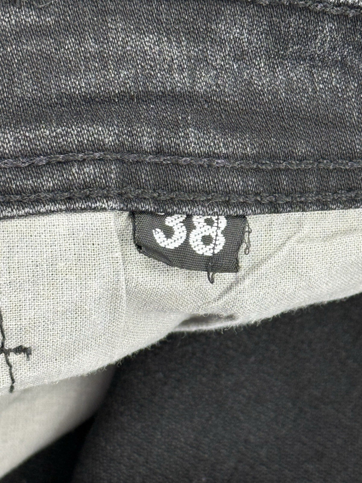Hugo Boss Black Jeans 38W 28L