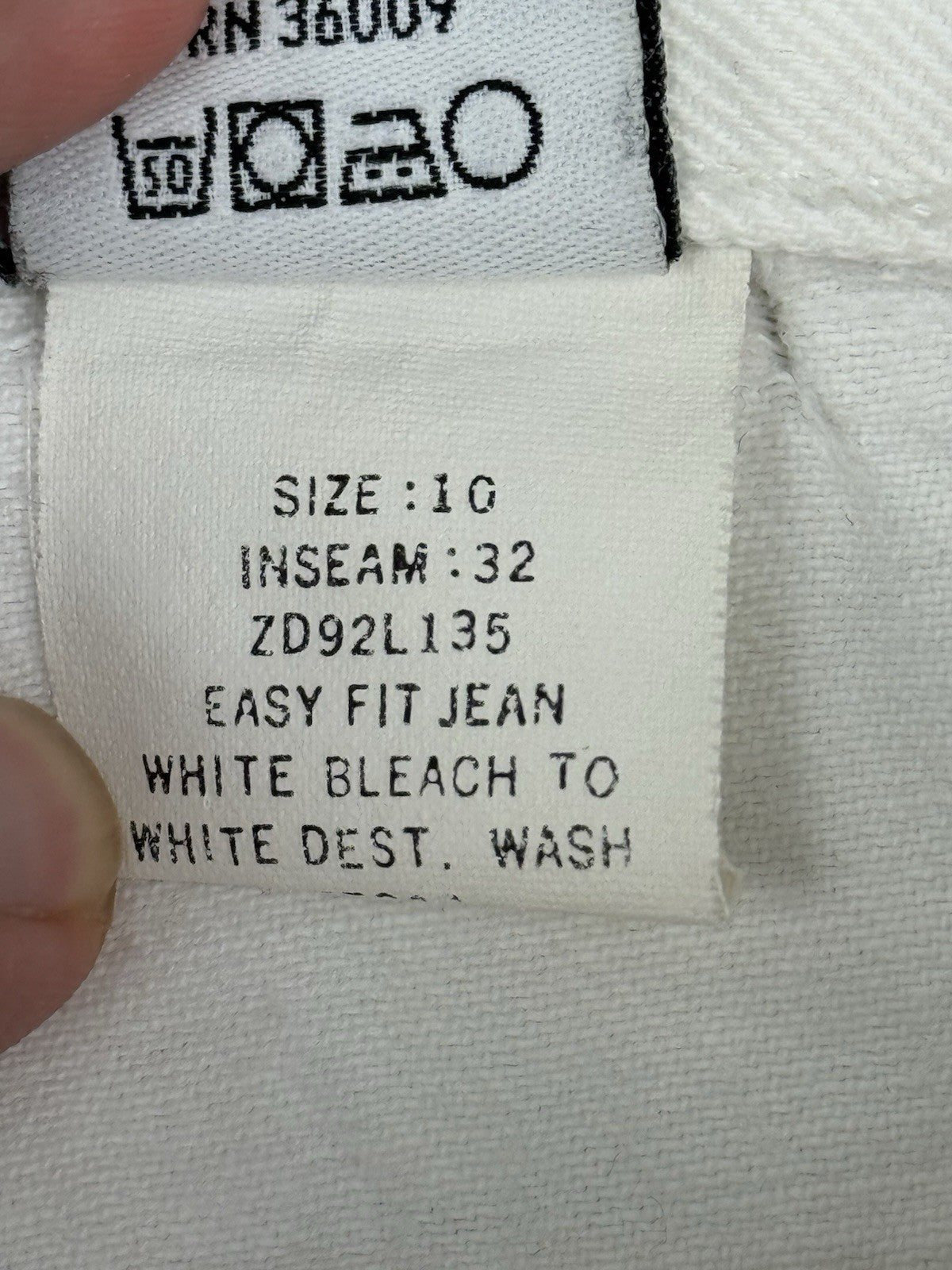 Calvin Klein White Cut Off Jean Shorts Size 10 (28W)