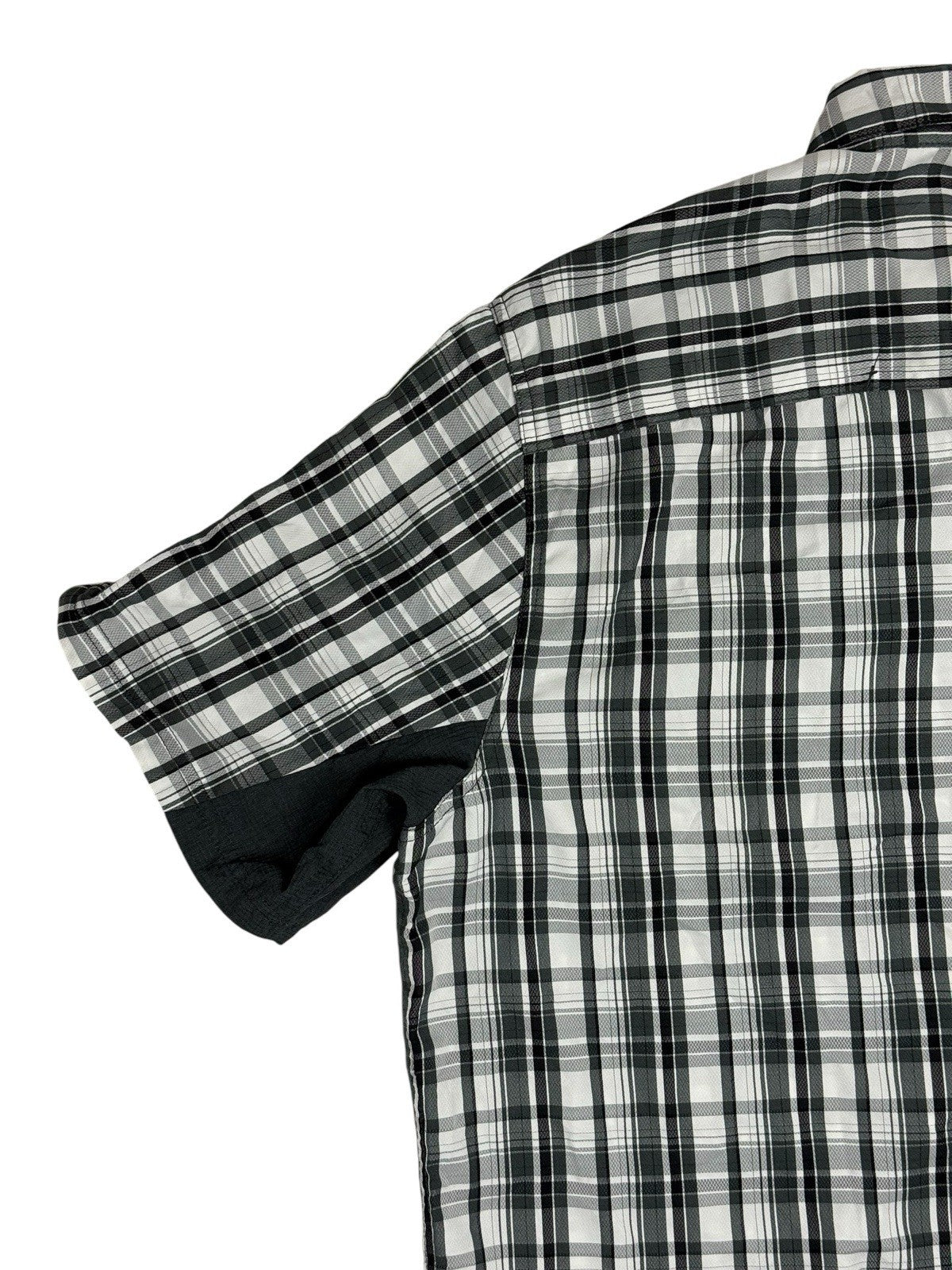 Wrangler Outdoor Grey Plaid Button Up Top XL