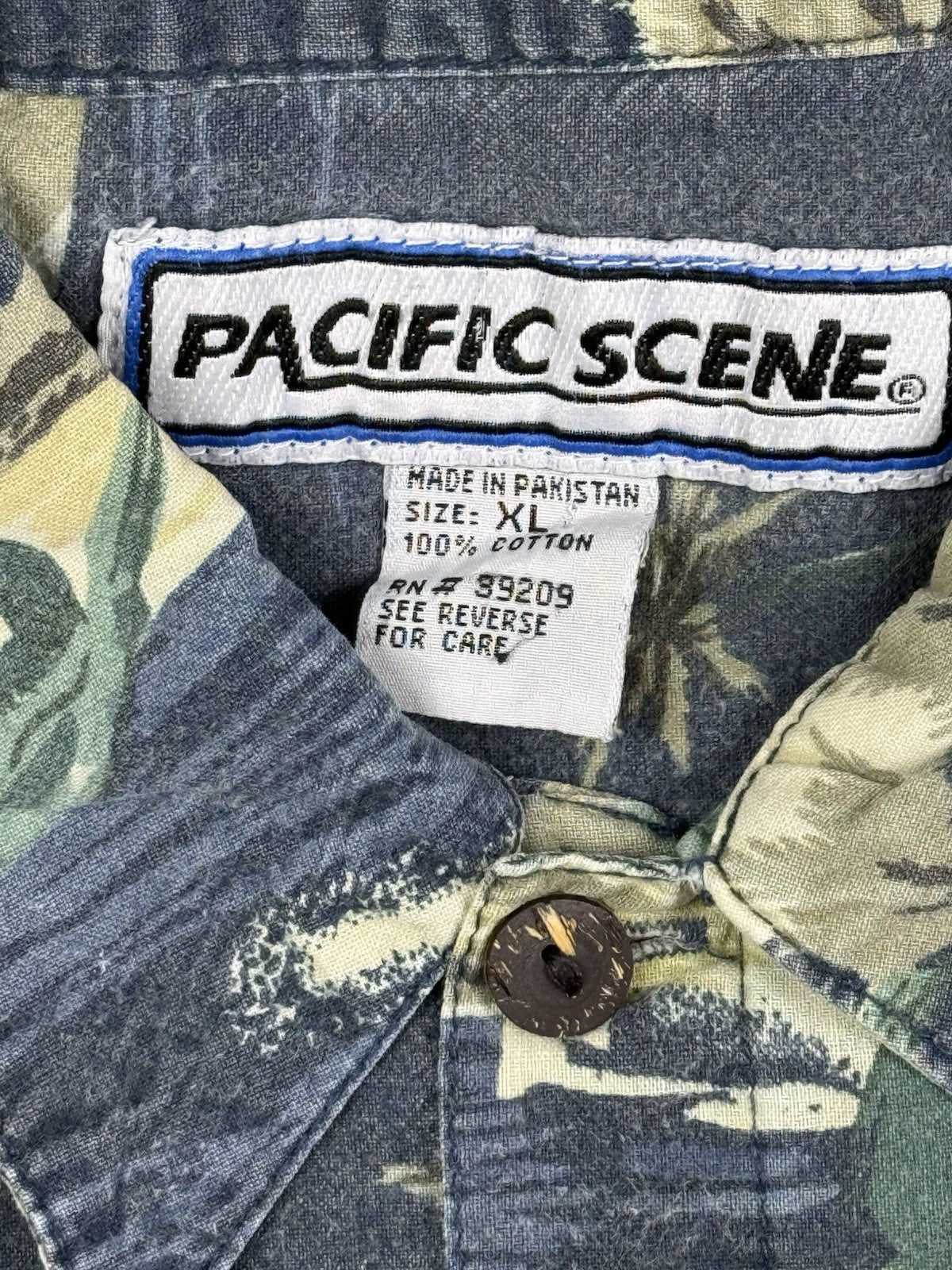 Pacific Scene Retro Blue Hawaiian Floral Beach Holiday Shirt XL