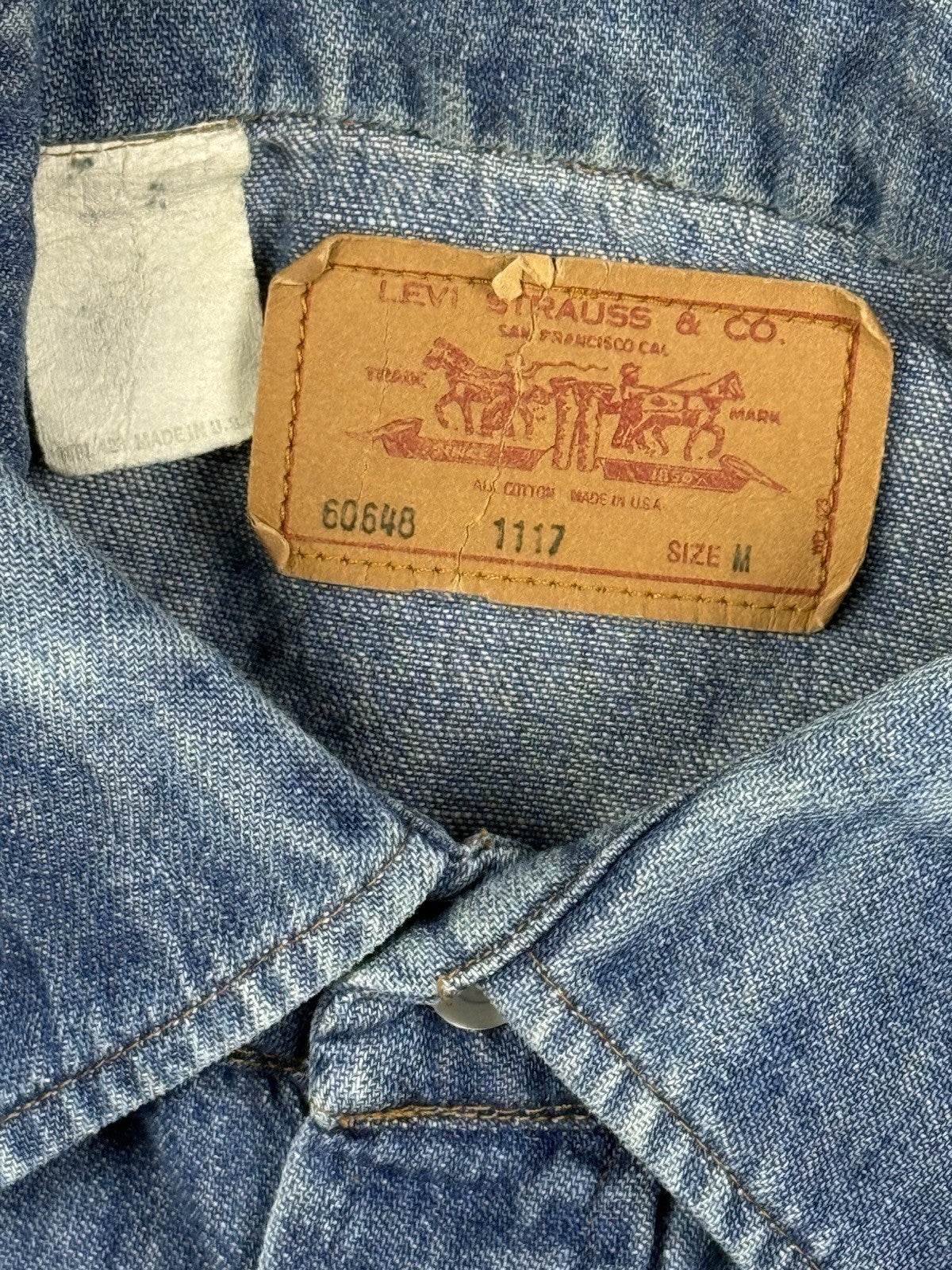 Levi's Vintage 70s Orange Tab Blue Chambray Pearl Snap Western Work Shirt Medium