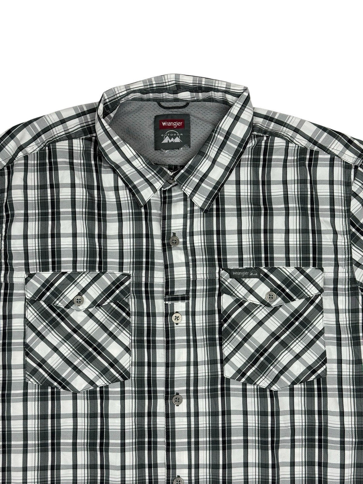 Wrangler Outdoor Grey Plaid Button Up Top XL