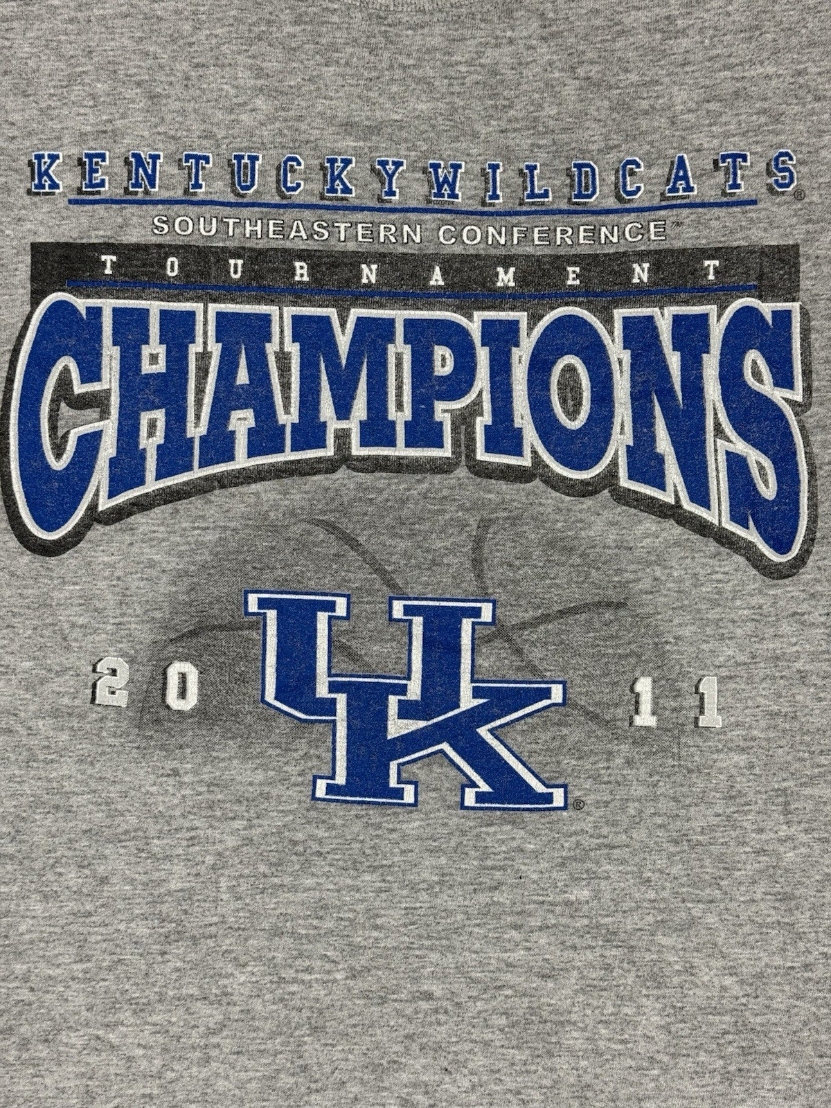 Retro Grey Kentucky Wildcats 2011 Champions Printed Top Medium