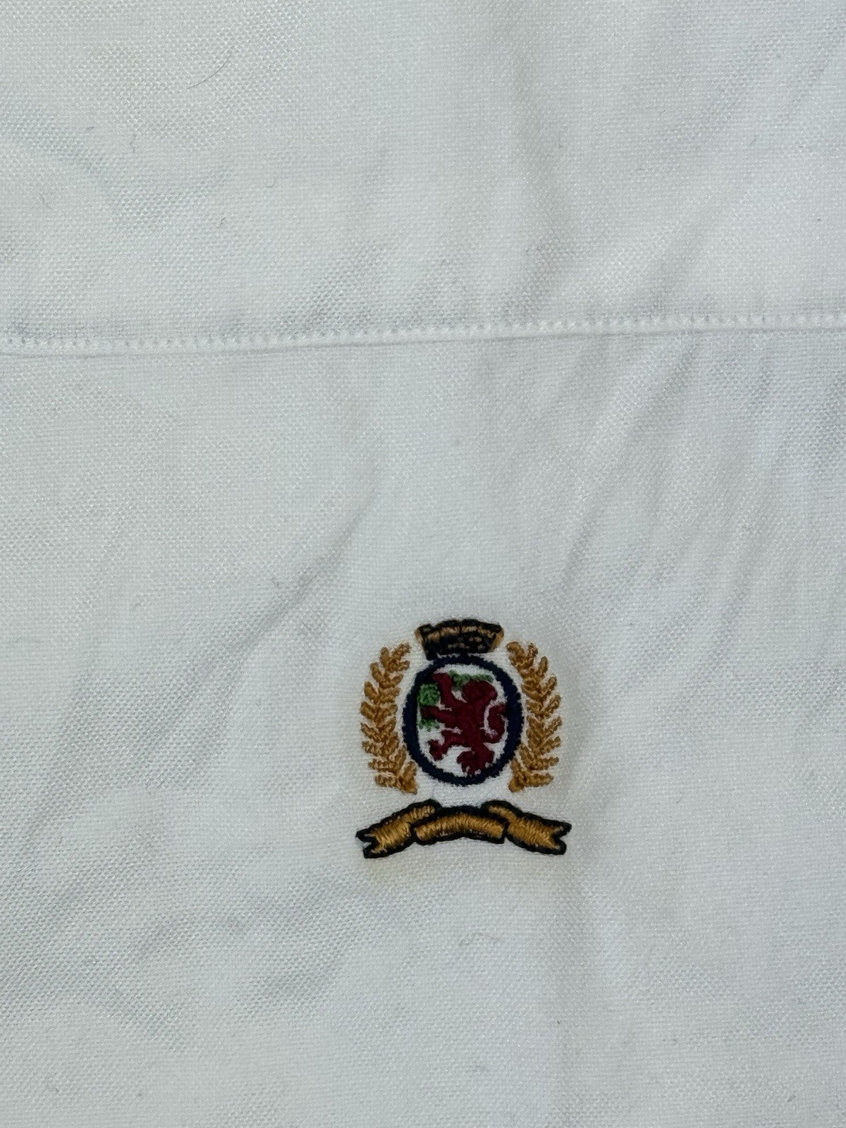 Tommy Hilfiger Vintage White Gold Crest Shirt Medium (15" Collar)