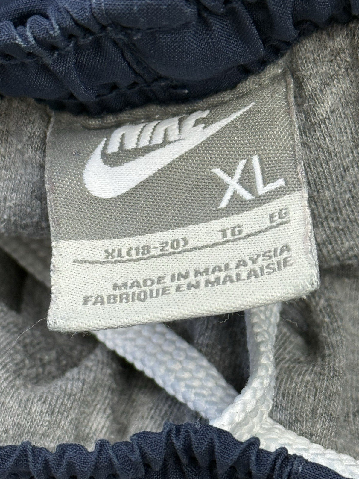 Nike Retro Blue Lined Tracksuit Bottoms XL (18/20)