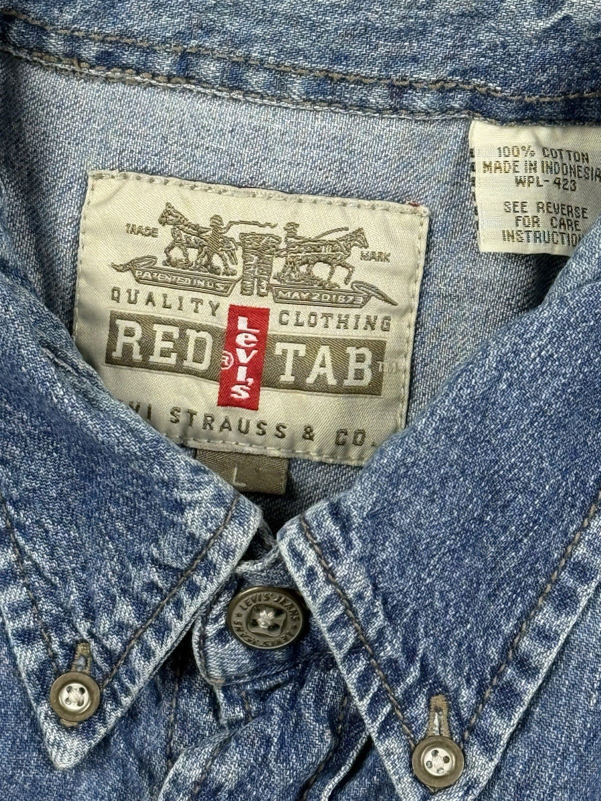 Levi's Vintage Red Tab Blue Chambray Denim Western Shirt Large