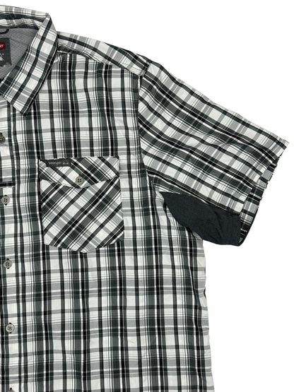 Wrangler Outdoor Grey Plaid Button Up Top XL